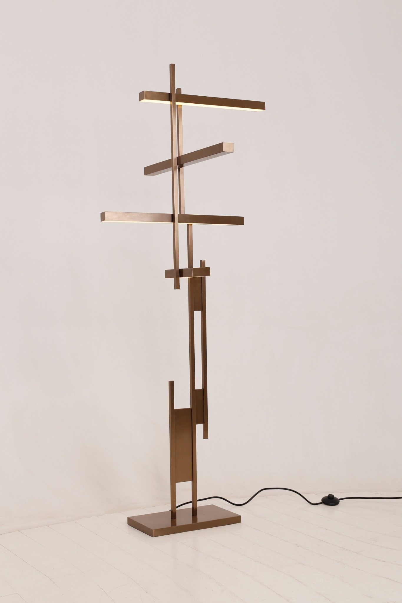 F-01 Linear Branch Floor Lamp